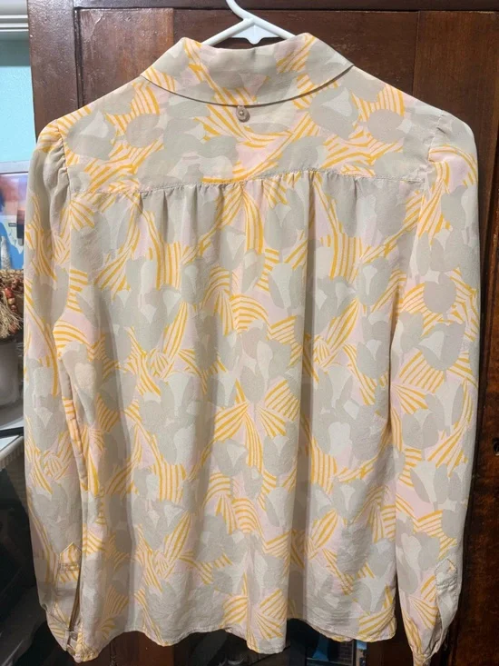 Tory Burch 100% Silk Gray & Yellow Printed Button-Up Shirt Size 4 - Picture 7 of 8